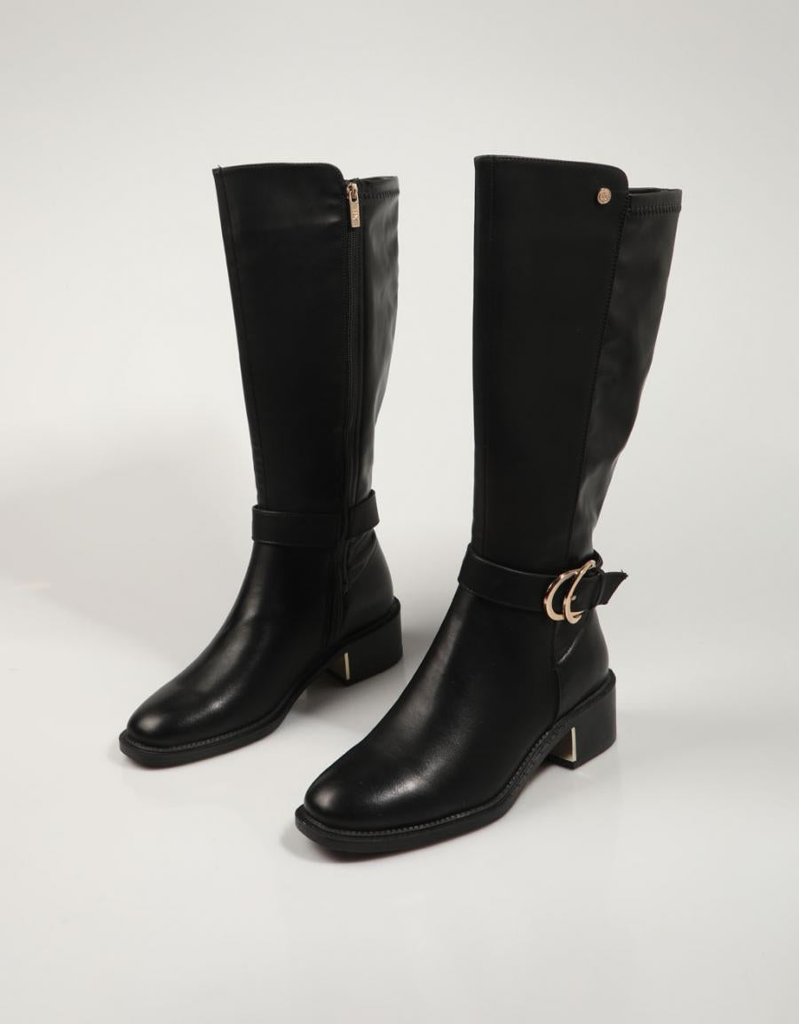 BOTAS XTI 143100 en color Negro