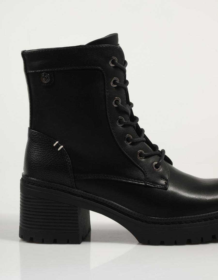 BOTINES XTI 143368 en color Negro