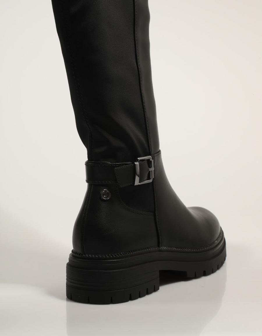 Boots XTI 143280 em cor preta