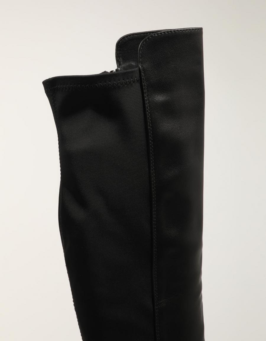 Boots XTI 143280 em cor preta