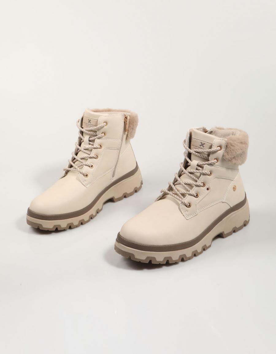 BOTINES XTI 143447 en color Hielo