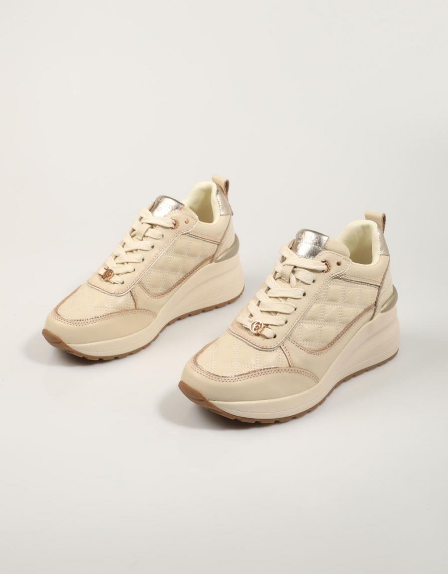 ZAPATILLAS CARMELA 161845 en color Hielo