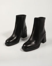 Booties REBECCA HOPE 5888 in black color
