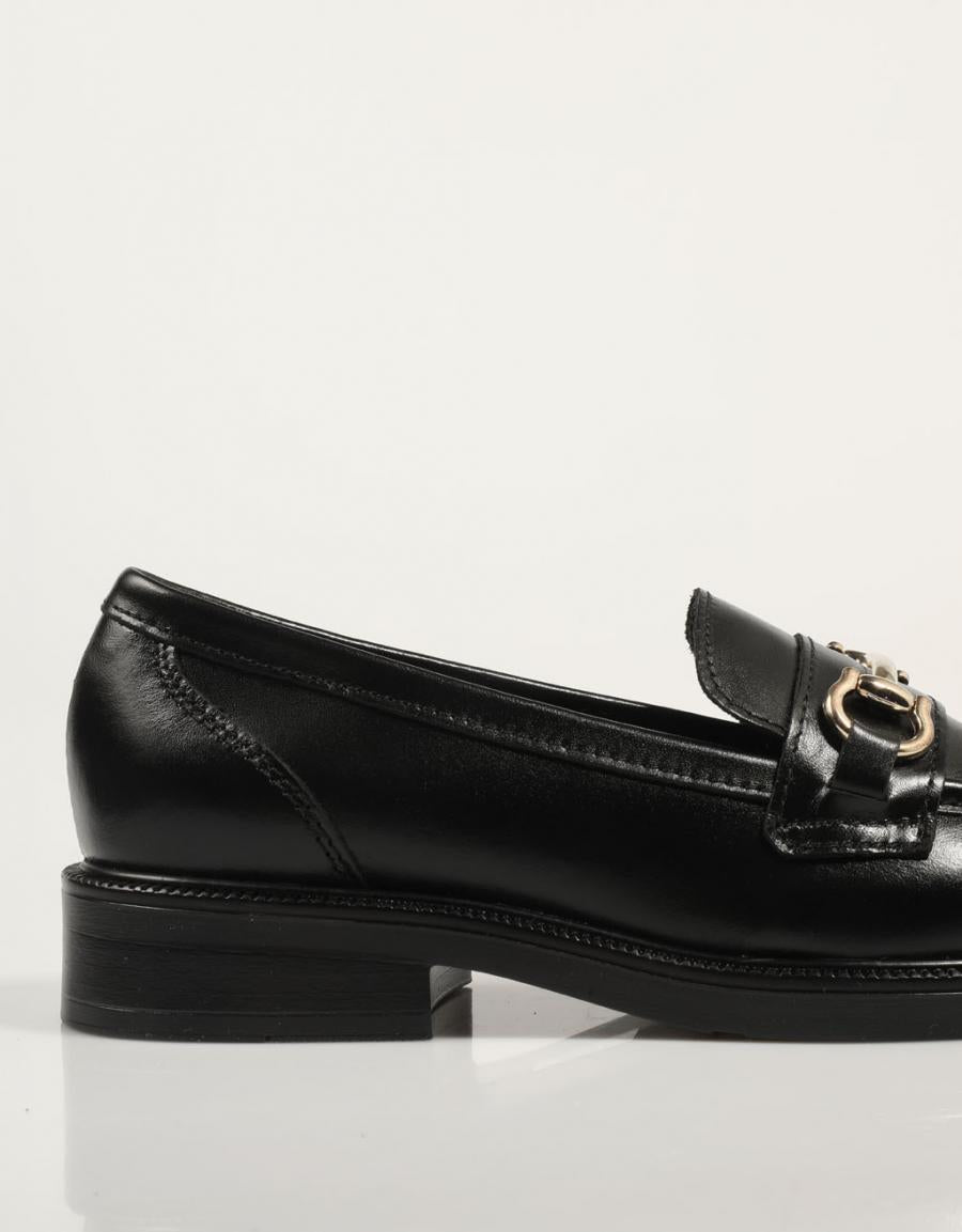 ZAPATOS VESTIR REBECCA HOPE 4856 en color Negro