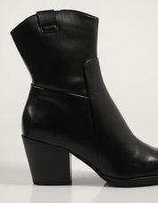 Marco Tozzi Booties 2-25361-43 in Schwarz