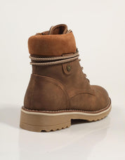 Atualizar 172109 botas de tornozelo na cor de couro