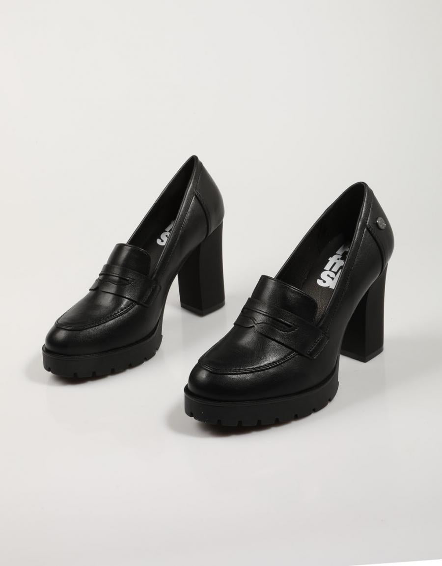ZAPATOS VESTIR REFRESH 172254 en color Negro