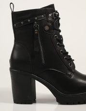 Refresh 172370 Ankle boots in black