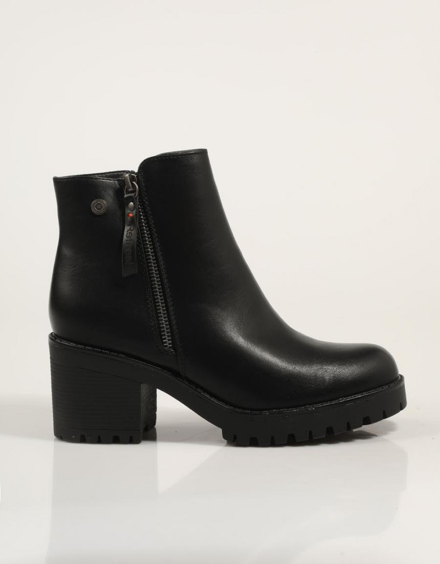 BOTINES REFRESH 172311 en color Negro