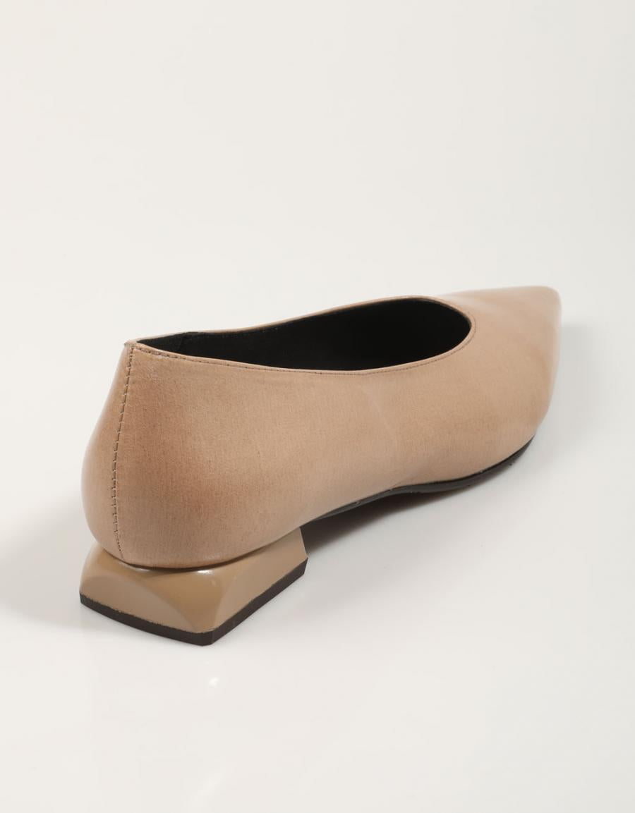 Sapatos de vestido REBECCA HOPE 2485 em bege