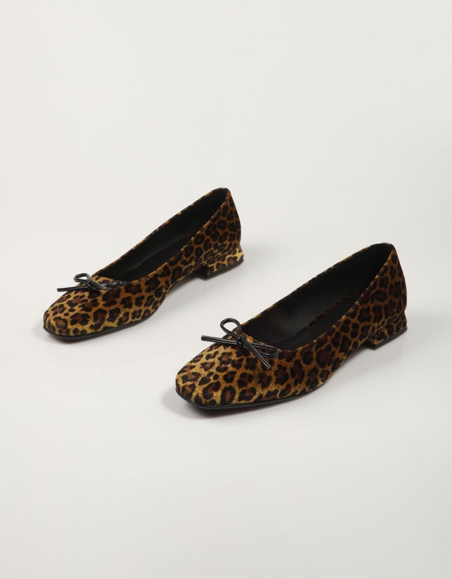 ZAPATOS VESTIR REBECCA HOPE 2388 en color Marron