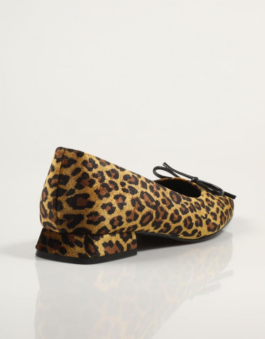 ZAPATOS VESTIR REBECCA HOPE 2388 en color Marron