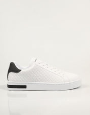 Sapatos Armani Exchange XM000140 em branco
