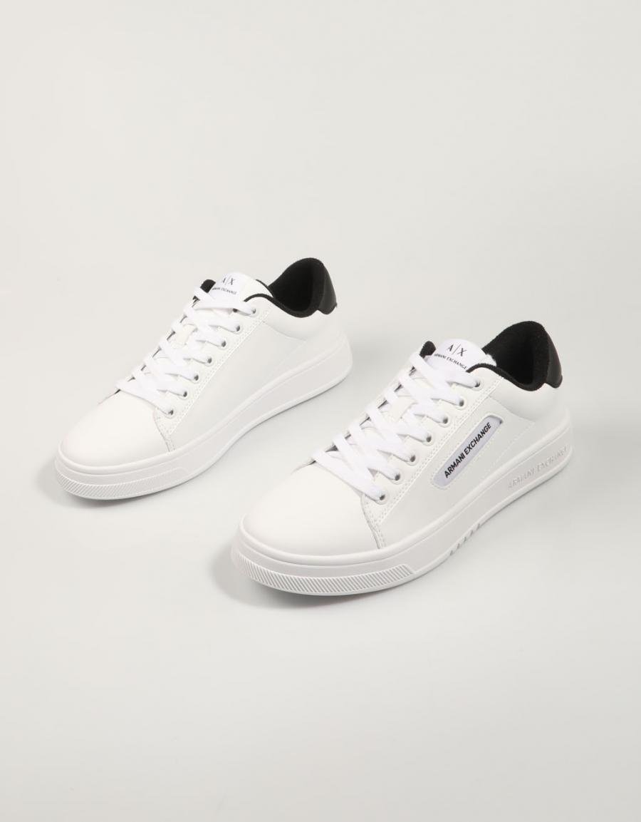 Sapatos Armani Exchange Xux203 em branco