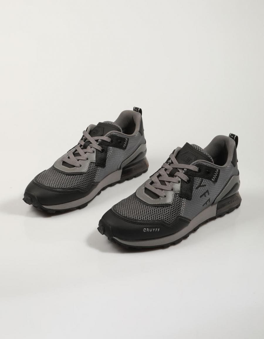 ZAPATILLAS CRUYFF SUPERBIA CC243220 en color Gris