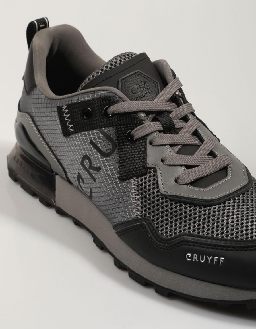 ZAPATILLAS CRUYFF SUPERBIA CC243220 en color Gris
