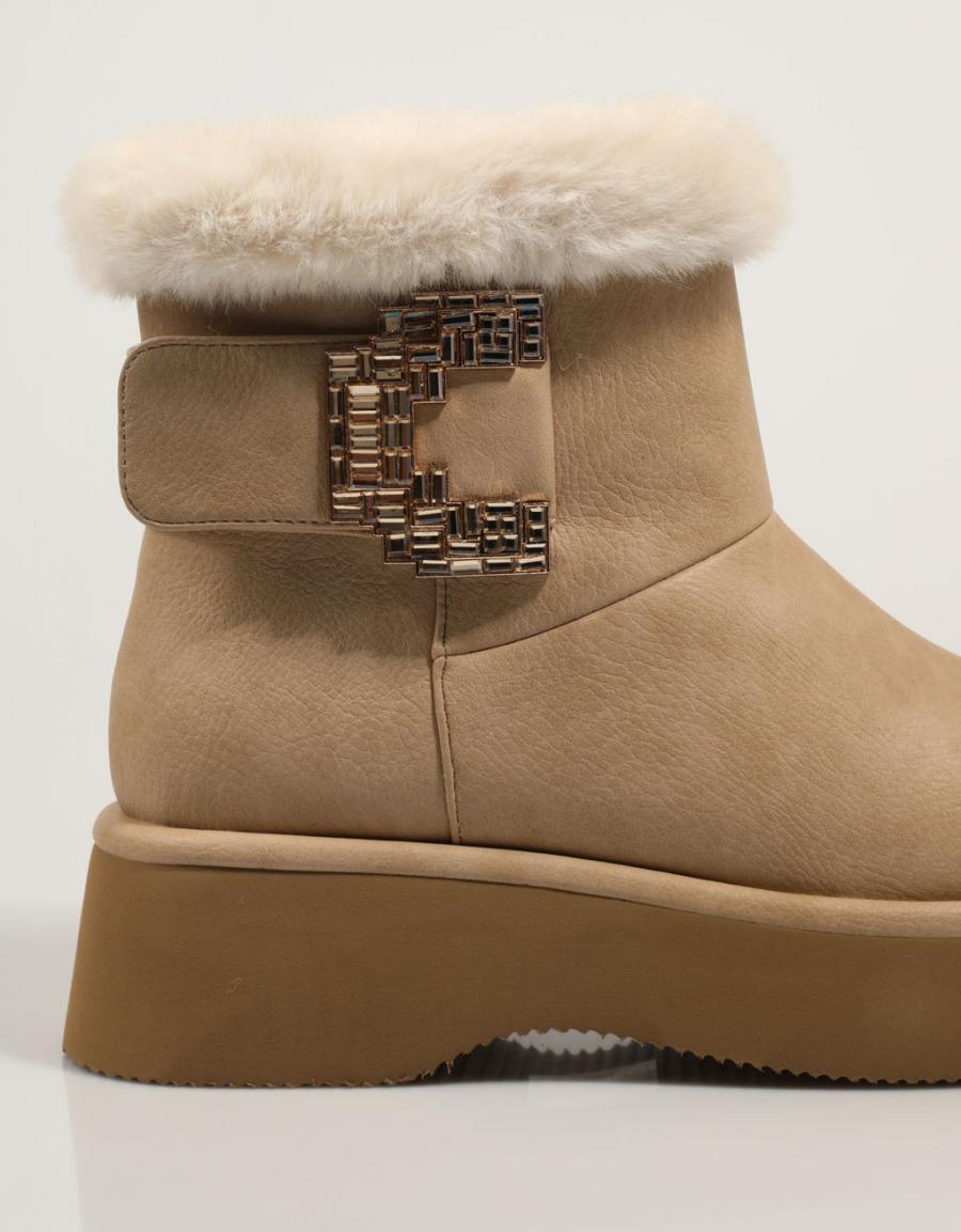 Noa Harmon Botas 009829 0028 1 g em cor bege