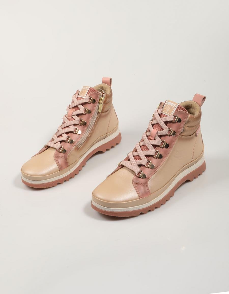 Vigo W3W 8564 Pikolinos Ankle Boots in Ice Color