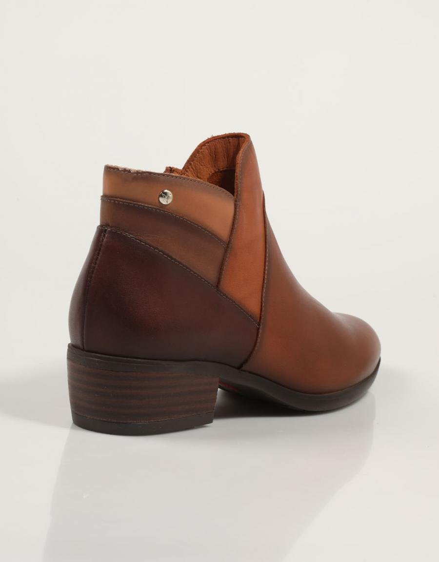 Daroca W1U 8732C1 Pikolinos Ankle Boots in Leather Color