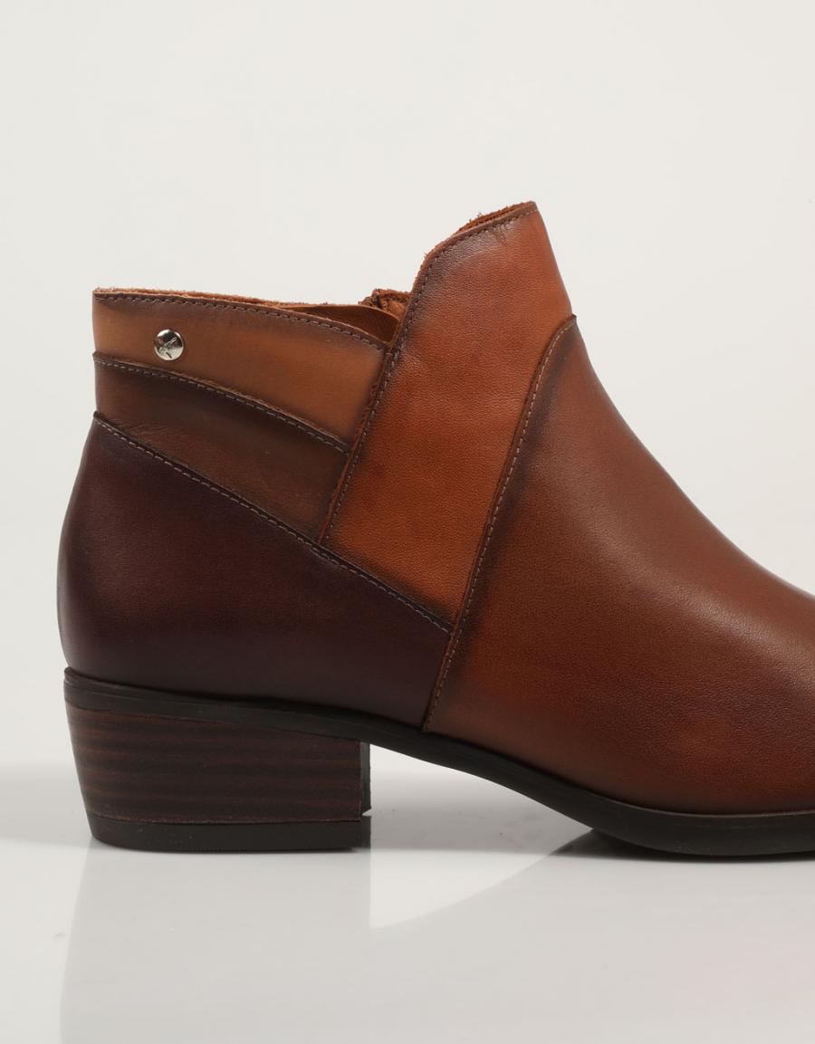 Daroca W1U 8732C1 Pikolinos Ankle Boots in Leather Color