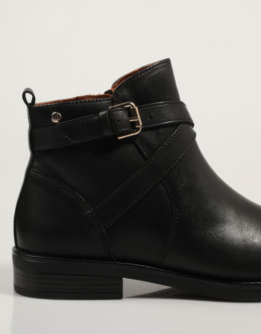 Pikolinos Booties Puertollano W3C 8869 in black