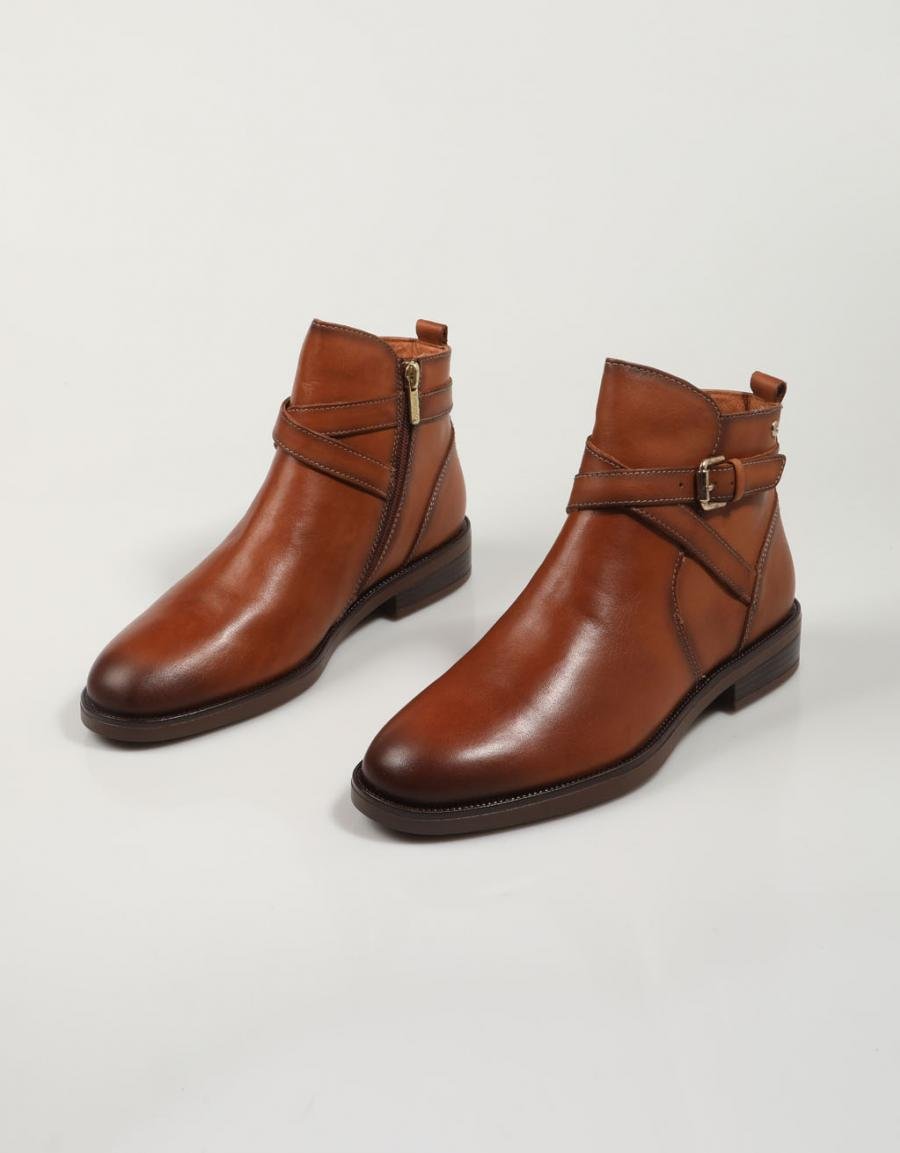 Pikolinos Booties Puertollano W3C 8869 in leather color