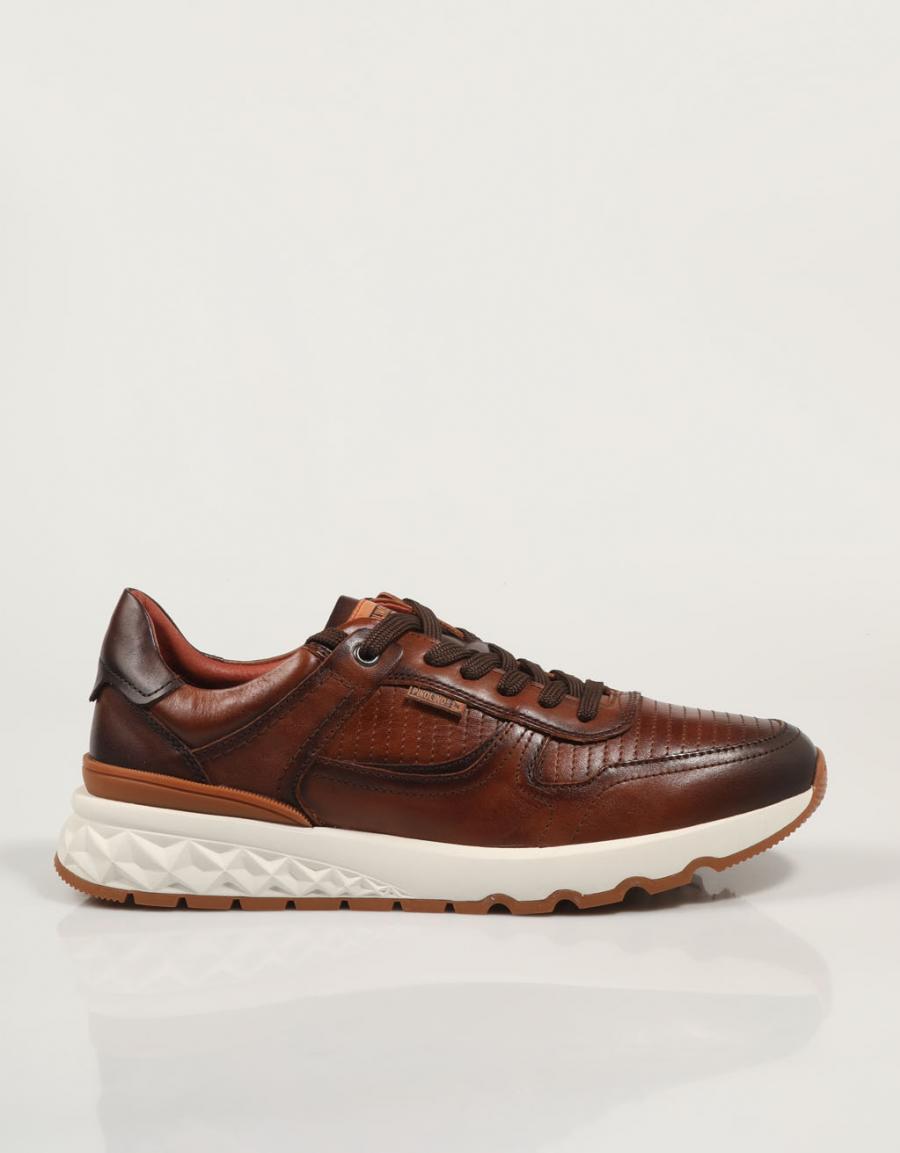 ZAPATILLAS PIKOLINOS ARANDA M8R 6239 C1 en color Cuero