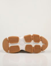 Steve trasmette il possesso di Madde e di colore bianco