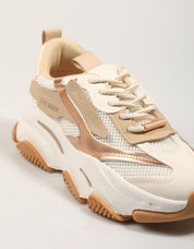 Steve trasmette il possesso di Madde e di colore bianco