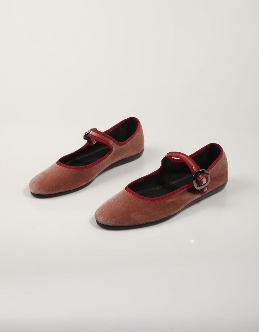 Ska Foxy dançarinos em rosa