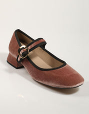 Violet Vse Vse Dress Shoes in rosa