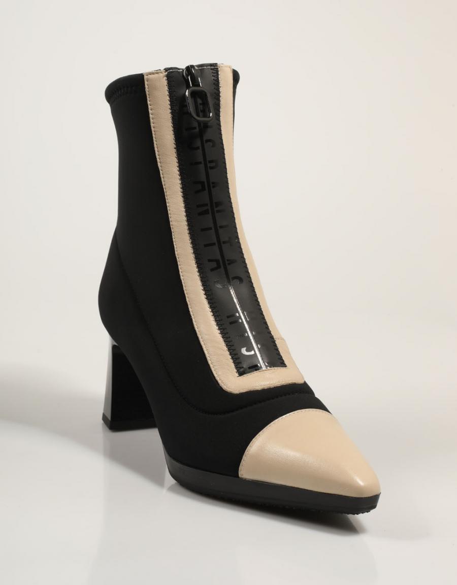 BOTINES HISPANITAS CHI 23714 en color Negro