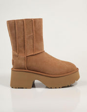BOTAS UGG CLASSIC TWIN NEW HEIGHTS en color Cuero