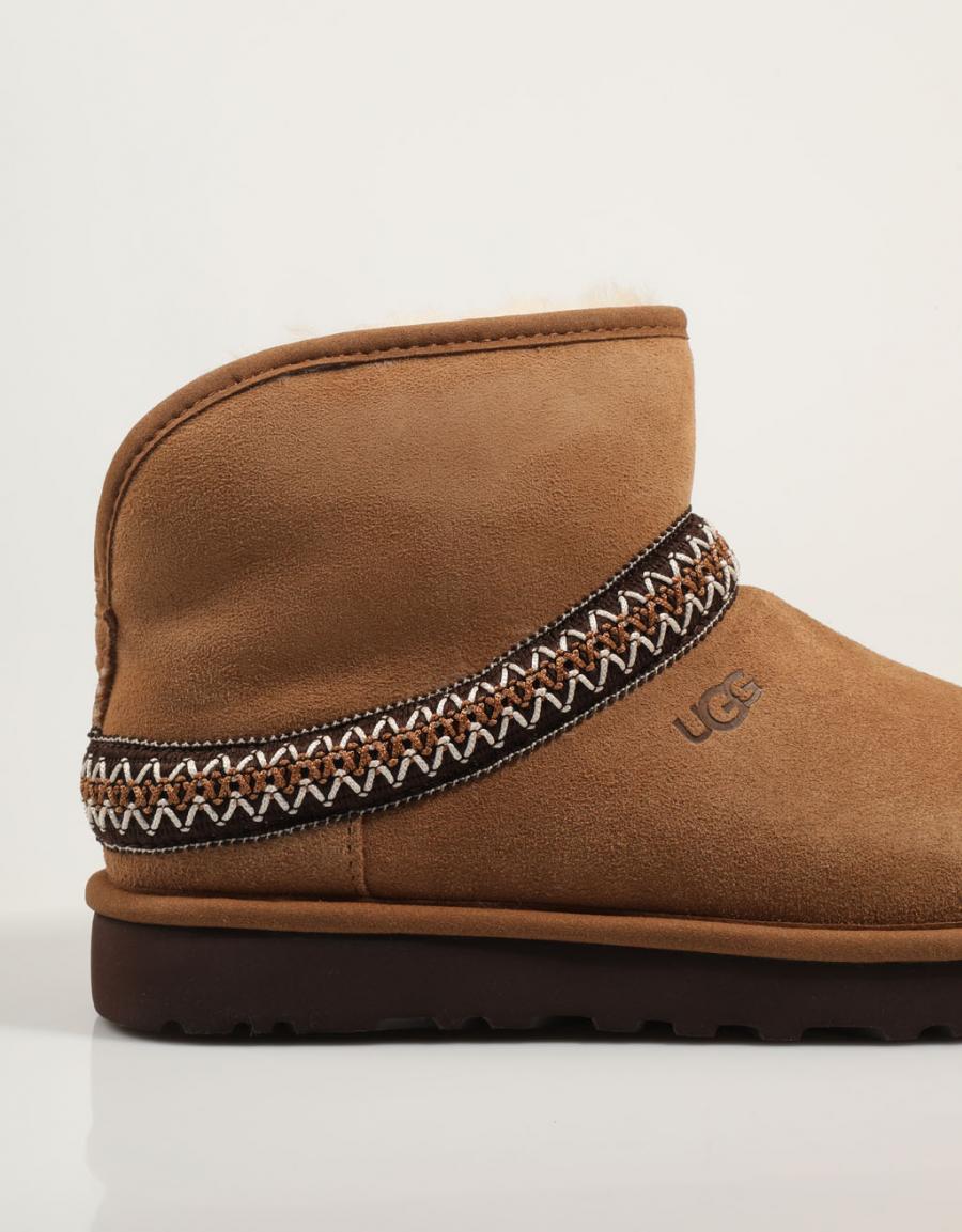 Ugg Classic Mini Crescent Stivali in pelle