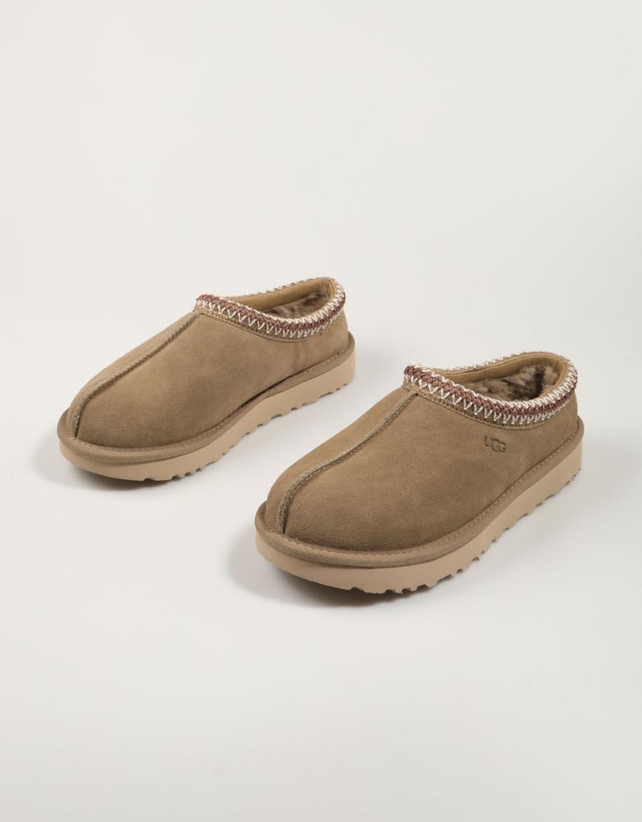ZUECOS UGG TASMAN en color Kaki