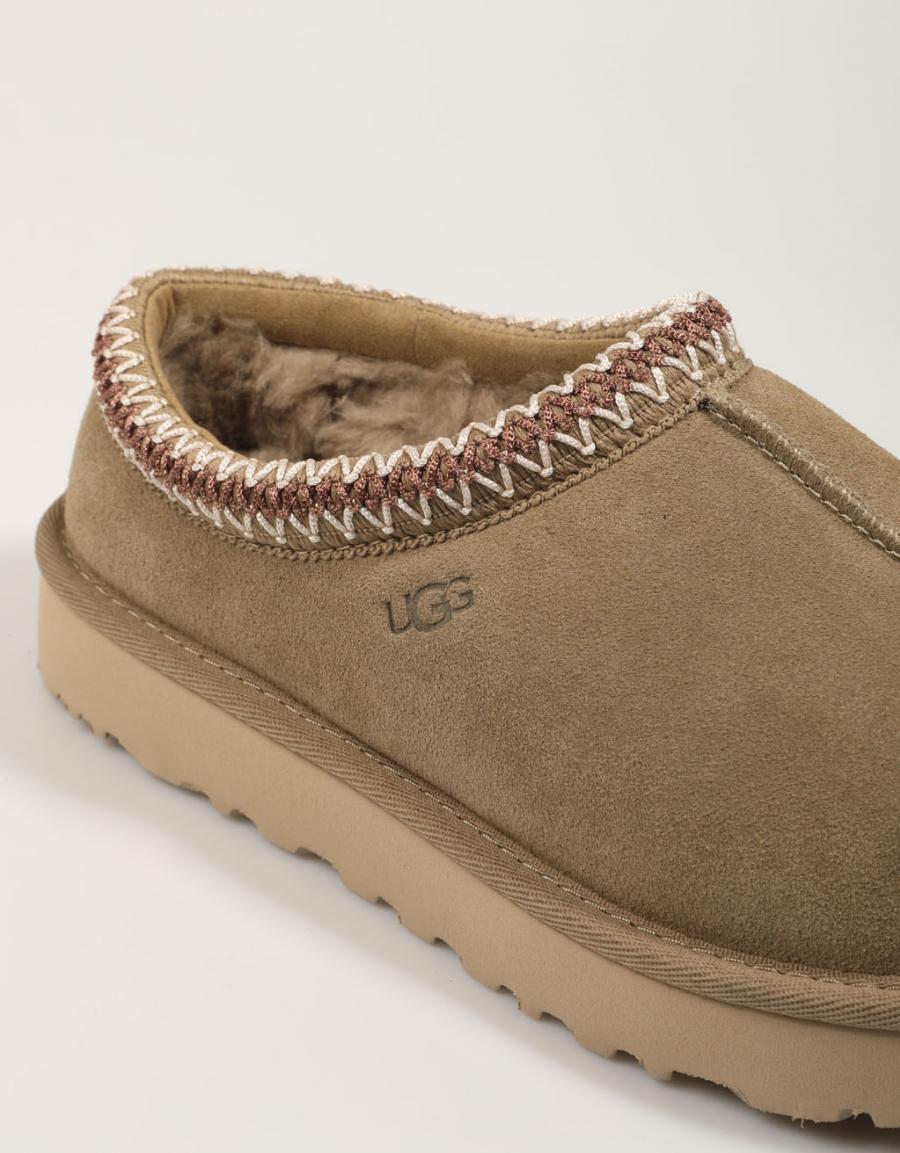ZUECOS UGG TASMAN en color Kaki