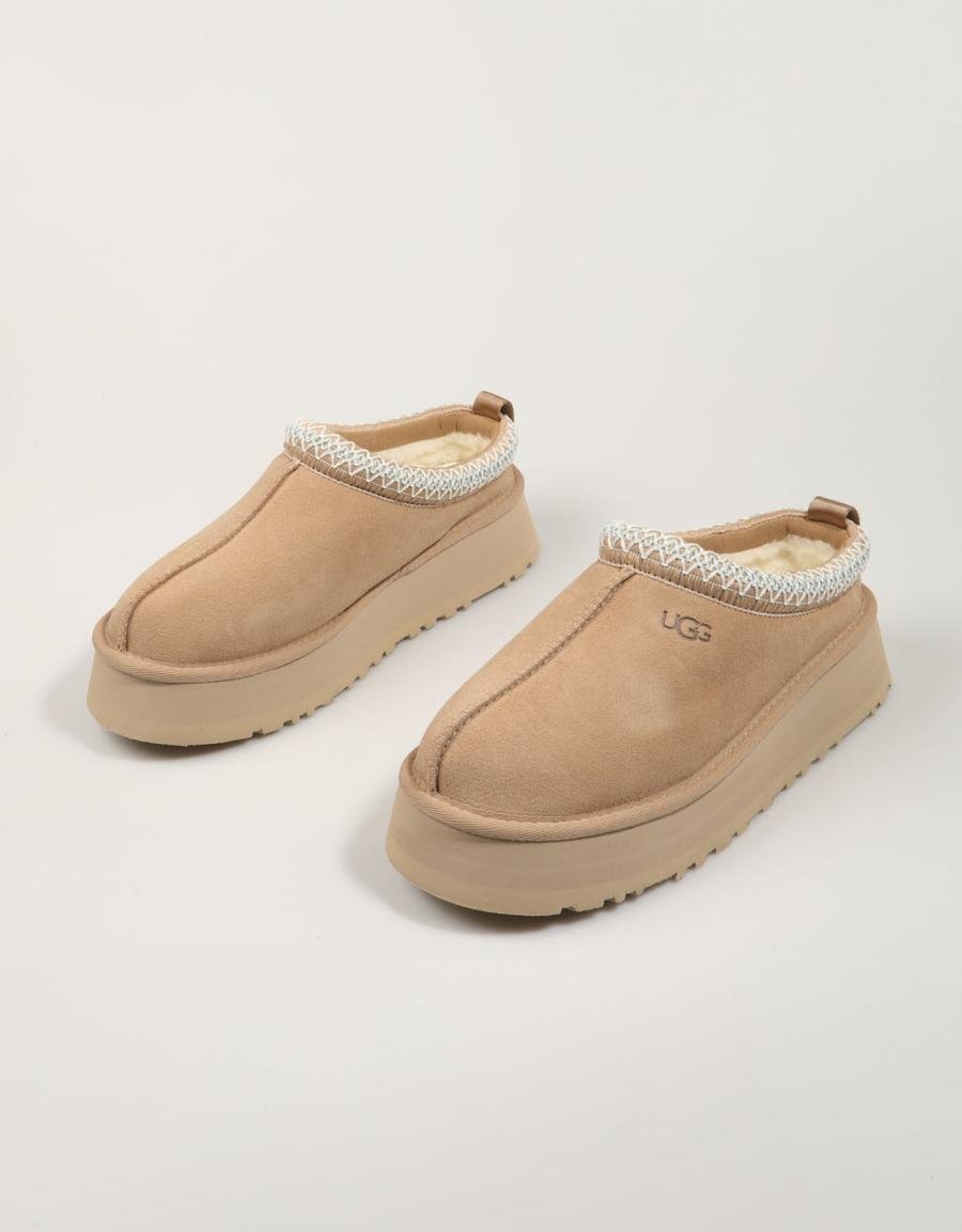 ZUECOS UGG TAZZ en color Hielo