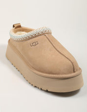 ZUECOS UGG TAZZ en color Hielo