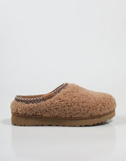 ZUECOS UGG TASMAN MAXI CURLY en color Cuero