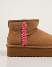 Farben von Kalifornien Ywpla 10 Knöchelstiefel in Beige