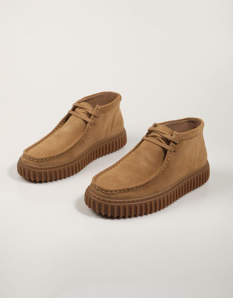 BOTINES CLARKS TORHILL HI en color Taupe