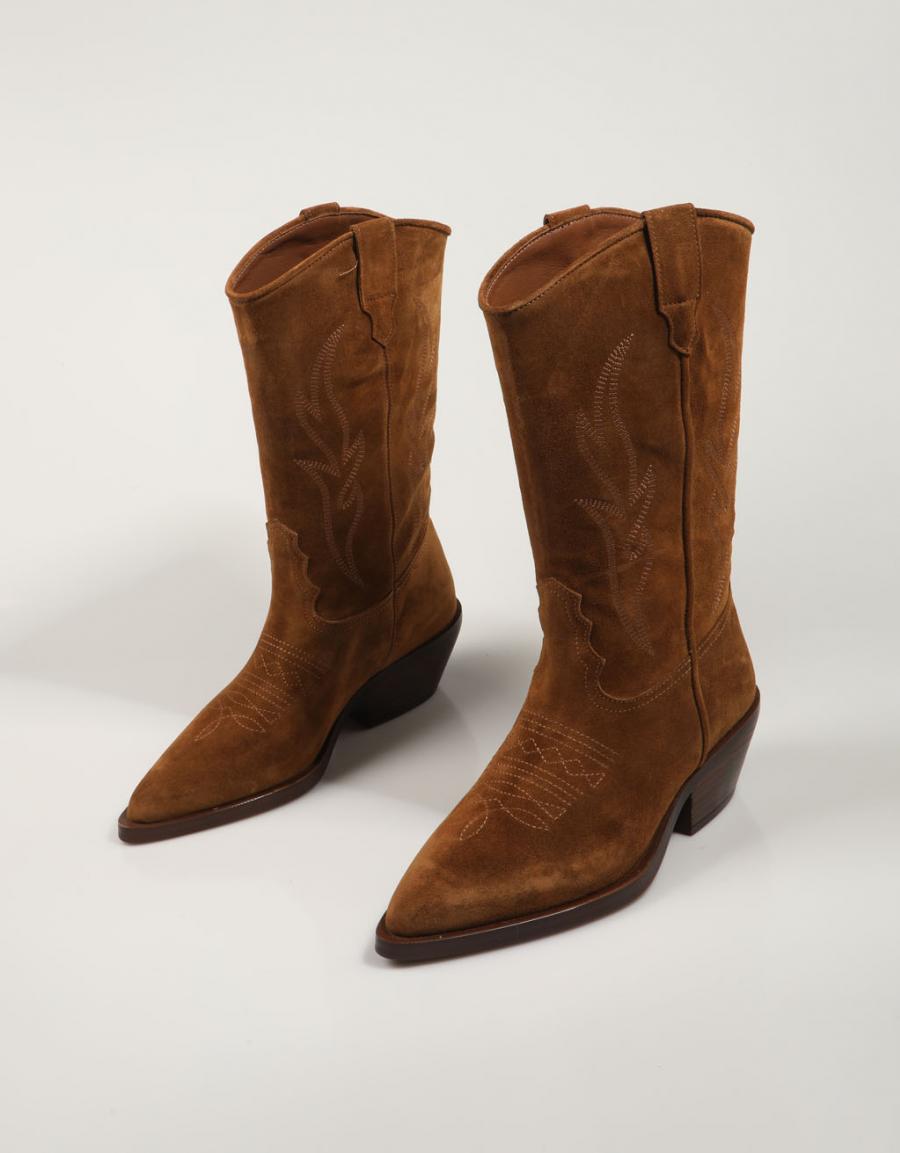 ALPE 5255 11 botas na cor de couro
