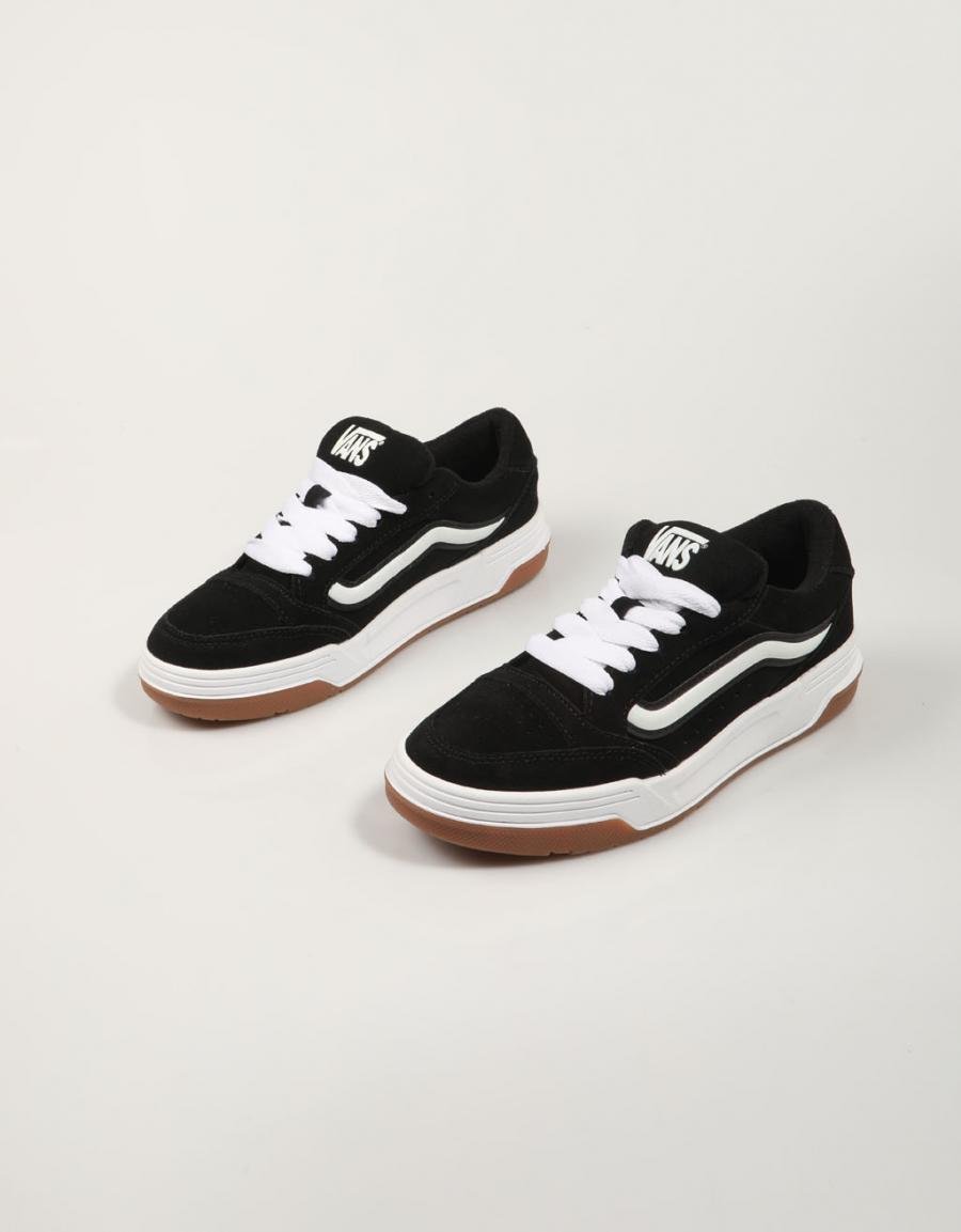 ZAPATILLAS VANS HYLANE en color Negro