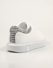 Sapatos Armani Exchange Xux123 em branco