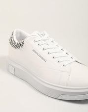 Sapatos Armani Exchange Xux123 em branco