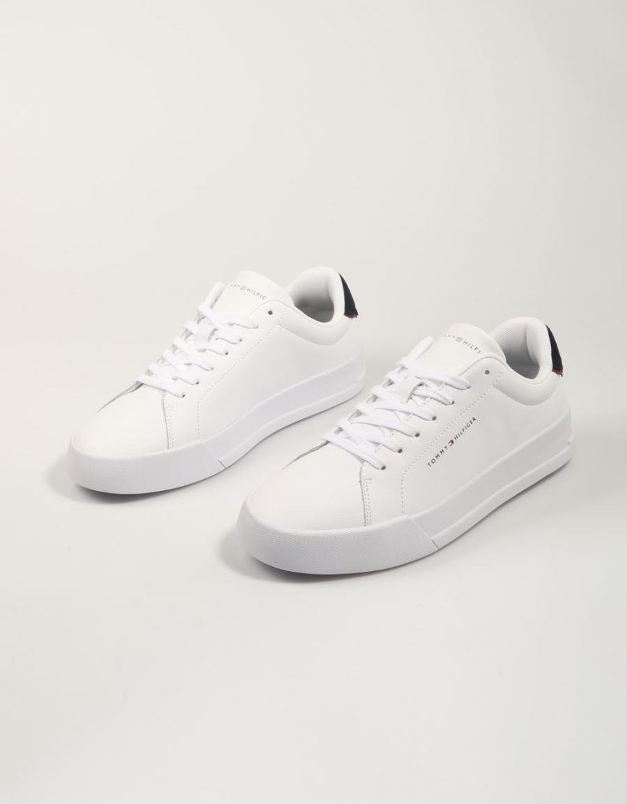 ZAPATILLAS TOMMY HILFIGER TH COURT LTH DETAIL ESS en color Blanco