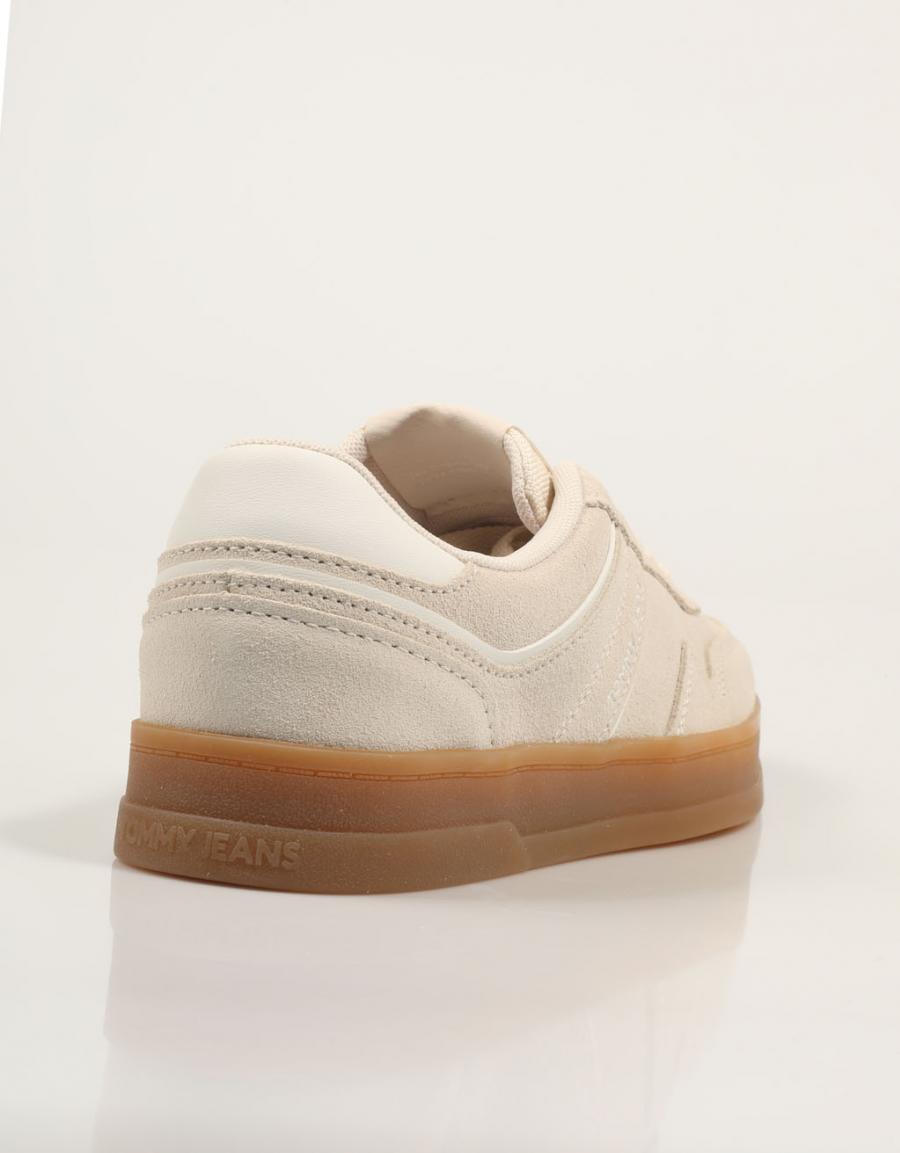 Tommy Hilfiger le scarpe in pelle scamosciata di Greenwich in beige