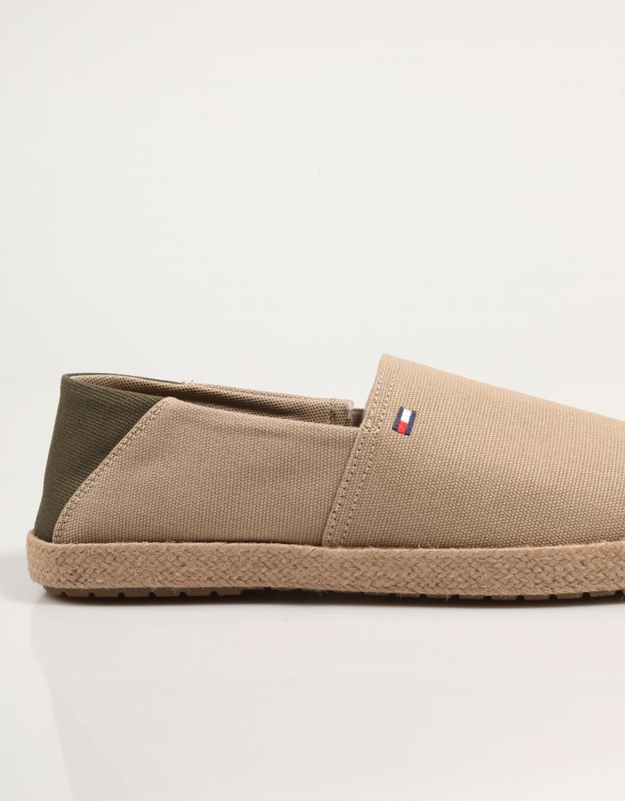 ESPARDEÑAS TOMMY HILFIGER JOE HILFIGER ESPADRILLE CORE TEX en color Beige
