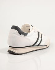 ZAPATILLAS TOMMY HILFIGER ALPHACLEAT TJM RETRO RUNNER CLEA en color Blanco