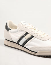 ZAPATILLAS TOMMY HILFIGER ALPHACLEAT TJM RETRO RUNNER CLEA en color Blanco
